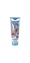 WINTER MAGIC PERFUMED SHOWER GEL FROSTED BERRIES, VANILLA, AMBER WINTER MAGIC PERFUMED SHOWER GEL FROSTED BERRIES, VANILLA, AMBER